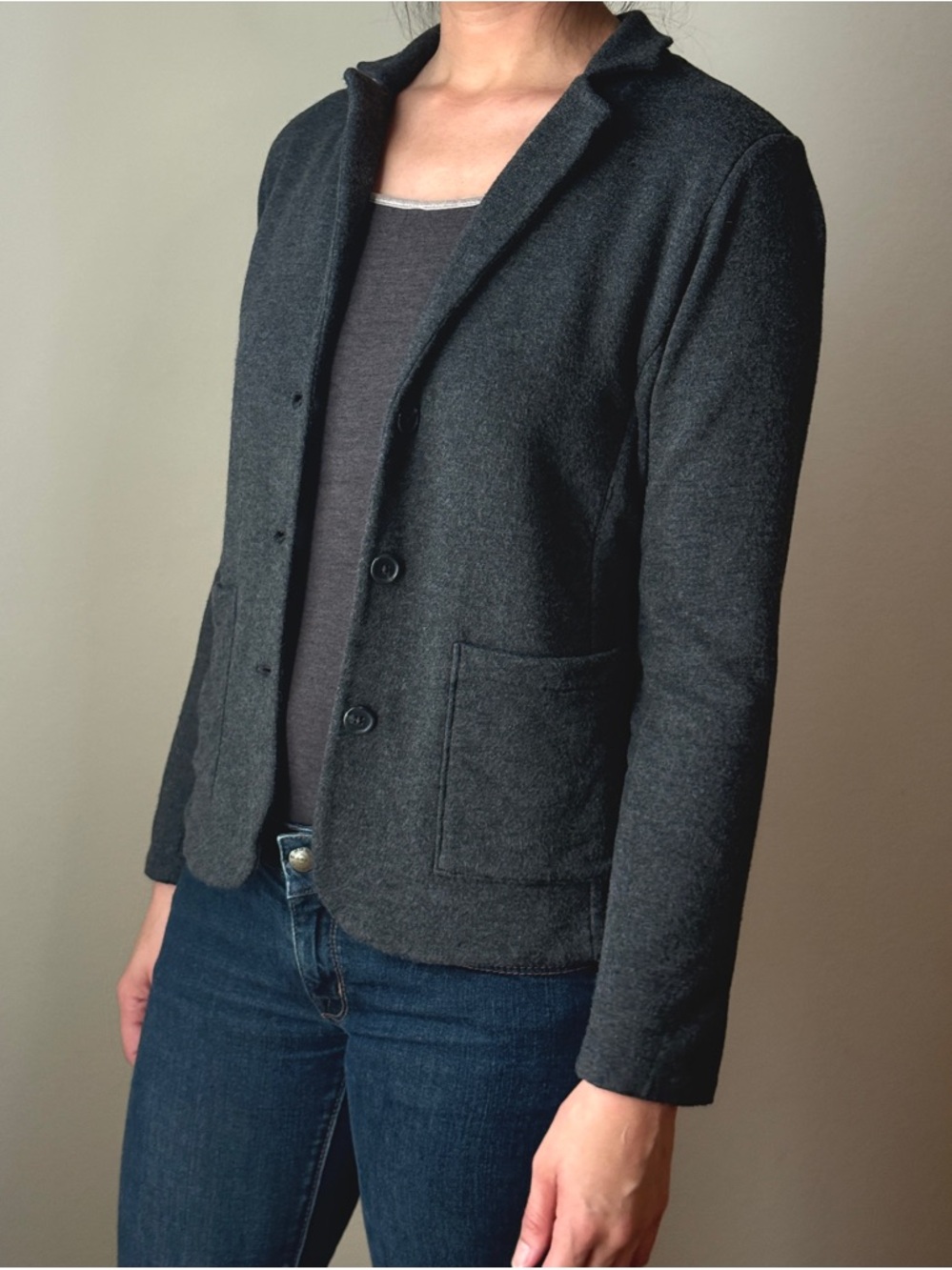 Tahari Charcoal Gray Tailored Women's Stretchy Blazer